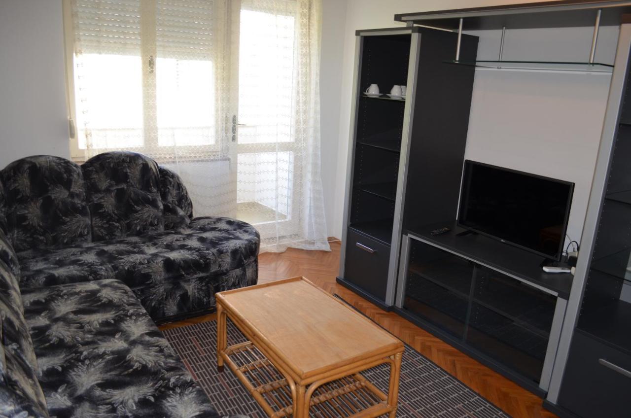 Apartments Aneva バスカ エクステリア 写真