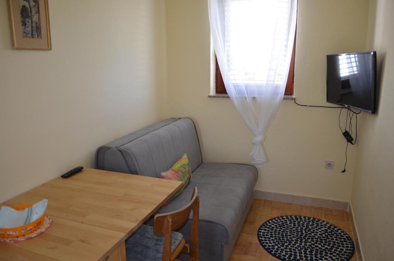 Apartments Aneva バスカ エクステリア 写真