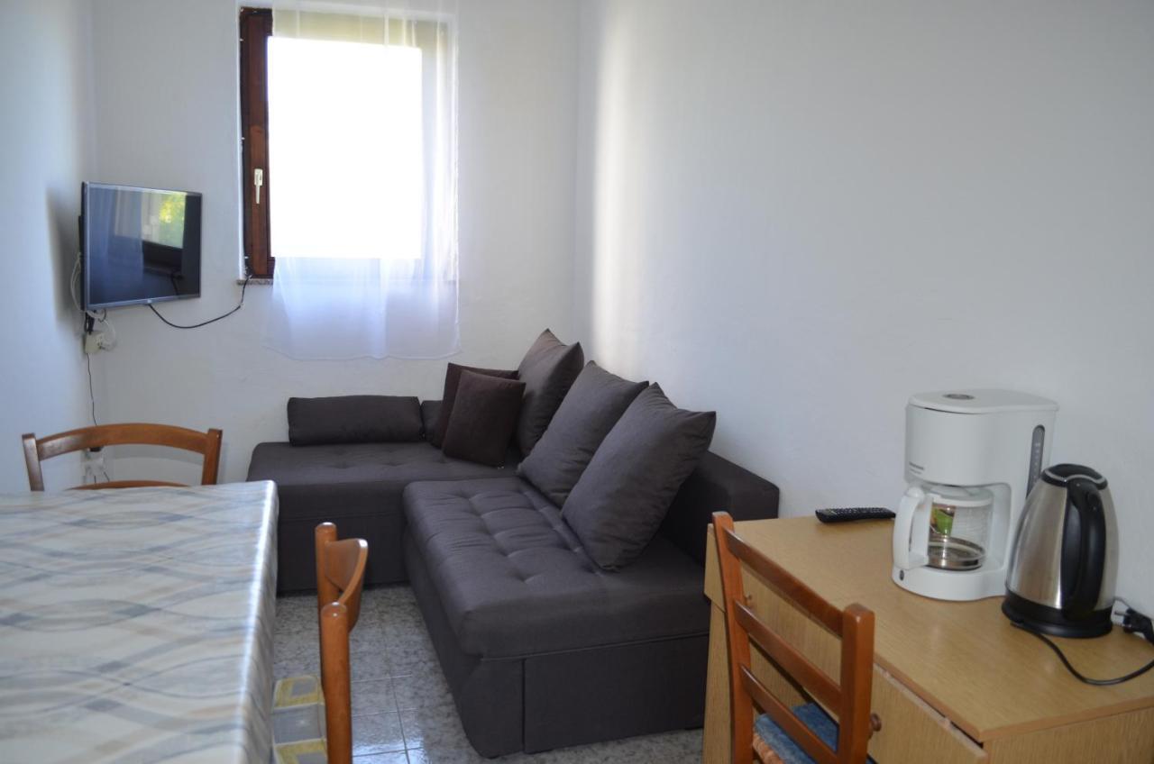 Apartments Aneva バスカ エクステリア 写真